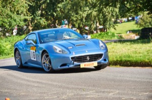 118 - Pauline Goodwin driving a Ferrari California