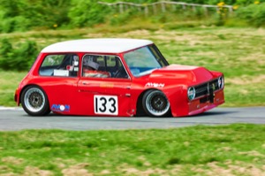 133 - Derek Kessell driving a Maguire Mini Cooper S