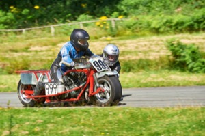 M999 - Terry Martin Richard Sinkins driving a DDS Aprilia