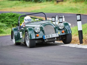 128 - Paul Clarke driving a Morgan Roadster