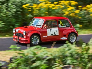 152 - Nigel Samson driving a Austin Mini