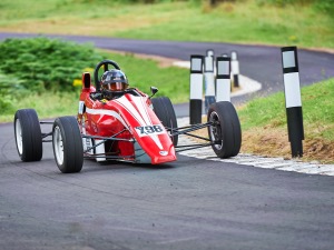 98 - Bernie Kevill driving a Van Diemen RF90