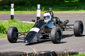 119 - Charlie Reilly driving a Van Diemen RF92