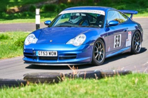 59 - Simon Tarling driving a Porsche GT3