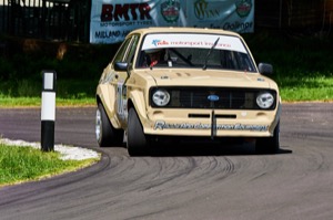 71 - Stuart Stelling driving a Ford Escort RS 2000