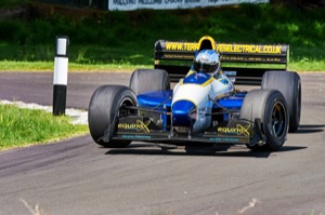 850 - Tony Hunt driving a Gould GR55B