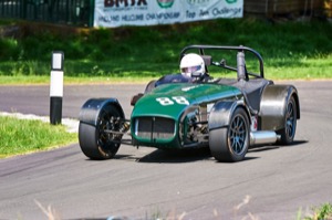 88 - Ray Lohr driving a Caterham 7