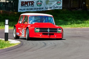 97 - Derek Kessell driving a Maguire Mini Cooper S